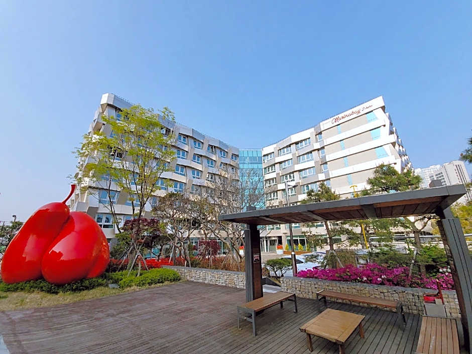 Chungchoho Best Hotel