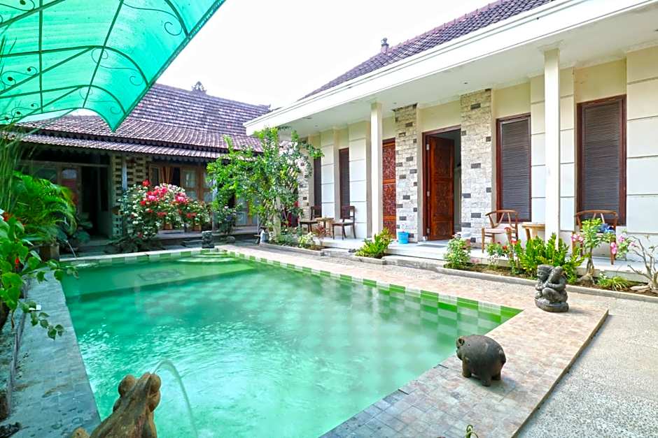 OYO 90363 Nira Guest House Sanur Bali