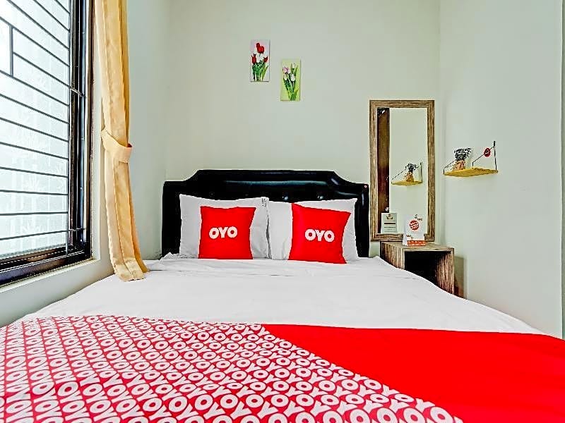 OYO Life 90211 I-sidji Inn