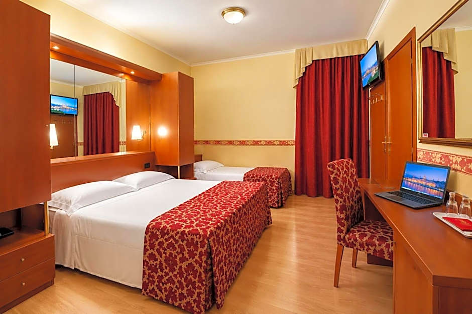 Felix Hotel & Residence