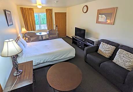 Queen Room
