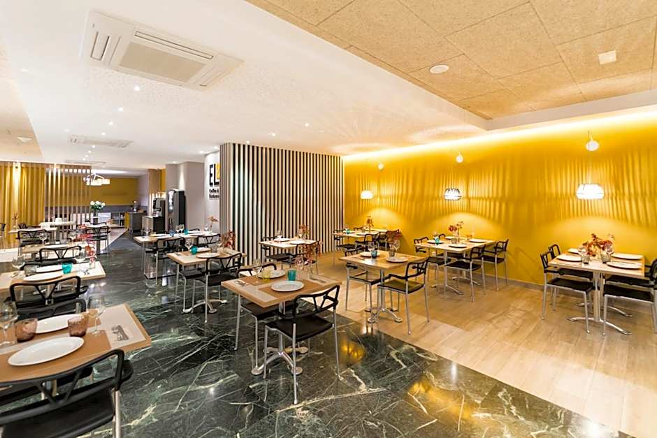 Hotel Sercotel Tres Luces