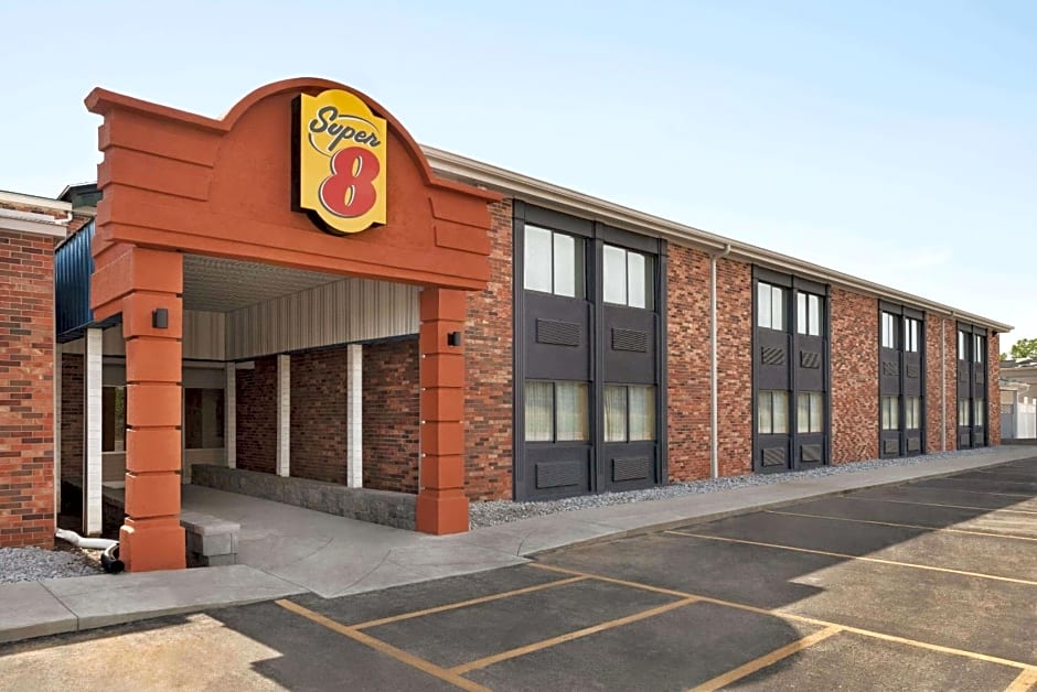 Super 8 by Wyndham Des Moines