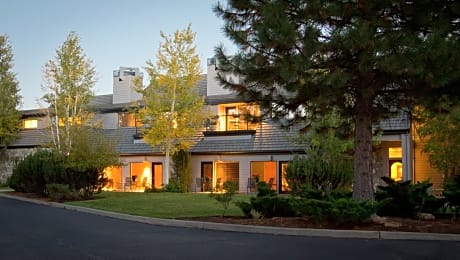 Pine Ridge Inn