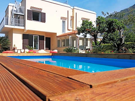 Summer Colors rooms & apartments