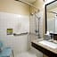 Holiday Inn Express Hotel & Suites Littleton By IHG