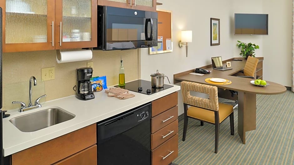 Candlewood Suites Houma, an IHG Hotel