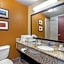 Quality Suites Addison-Dallas
