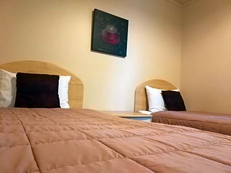 Two-Bedroom Apartment with Spa Bath