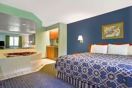 2 King Beds Studio Suite Non-Smoking
