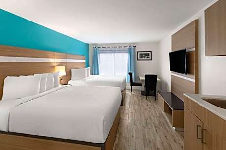 Queen Room with Two Queen Beds and Kitchenette - Non-Smoking