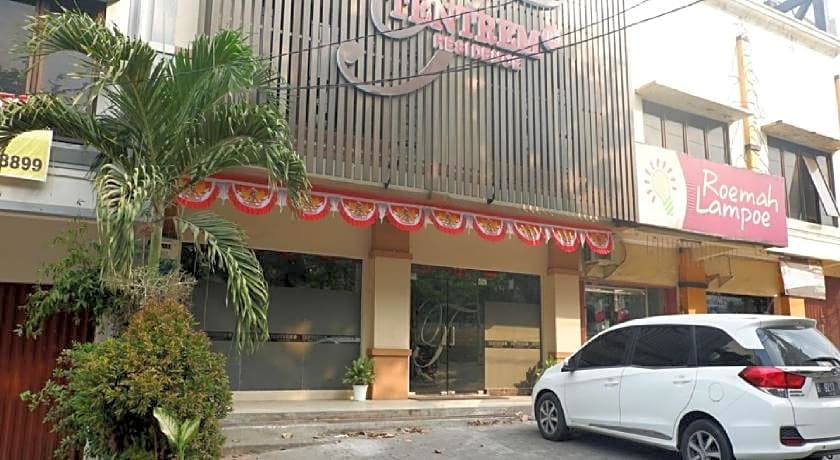RedDoorz near Java Supermall Semarang