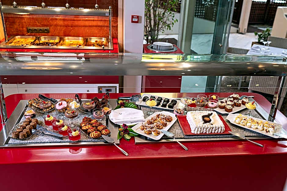 Kyma Suites Beach Hotel