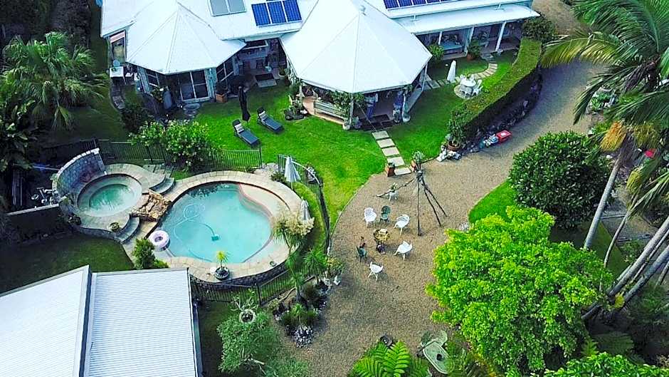 Noosa Valley Manor B&B