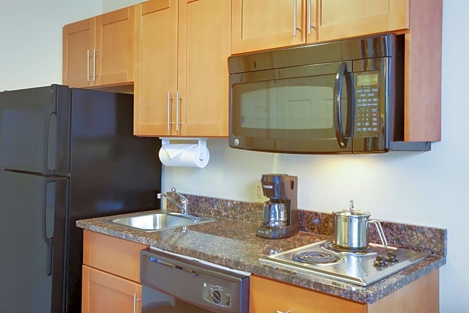 Candlewood Suites Richmond Airport Hotel By IHG