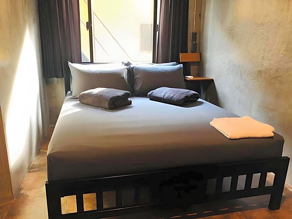 Episode 11 Hostel Sukhumvit