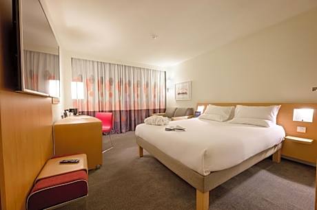 Superior Room with One Double Bed and One Sofa Bed