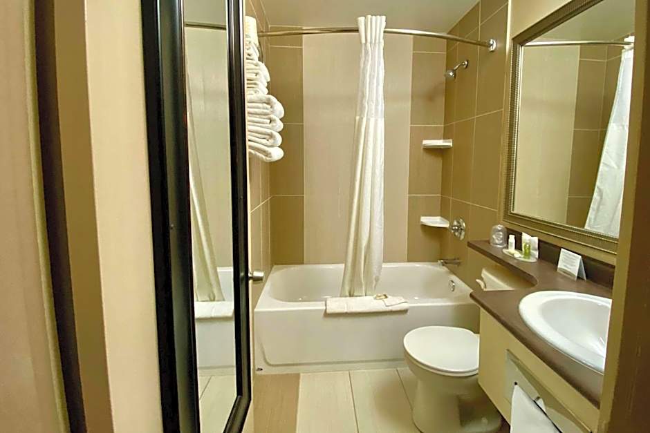 Ramada by Wyndham Whitecourt