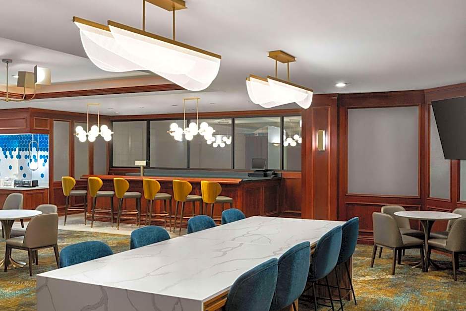 La Quinta Inn & Suites by Wyndham Madison American Center