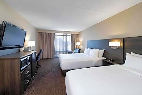 2 Queen Beds Nonsmoking