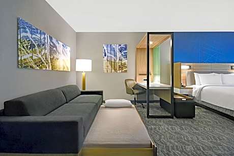 Queen Suite with Two Queen Beds and Trundle Sofa - Hearing Accessible