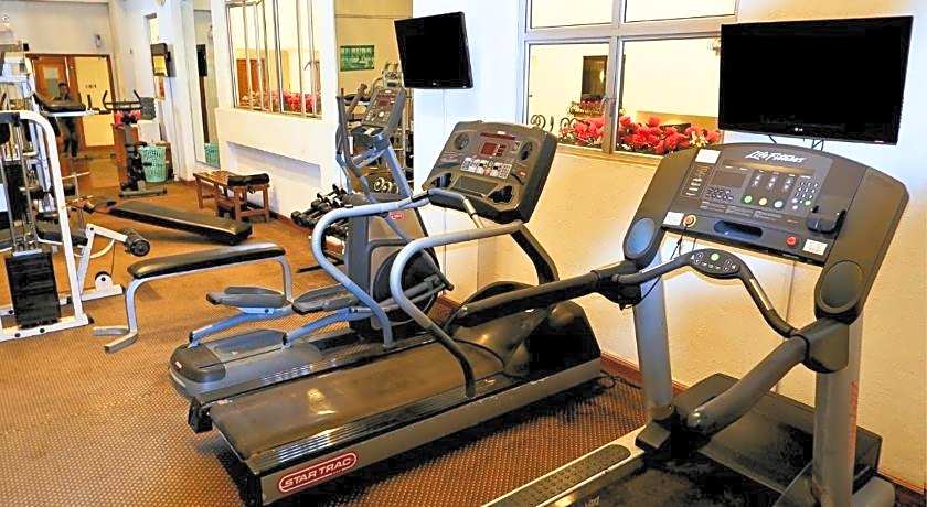 Harmoni Suites Hotel
