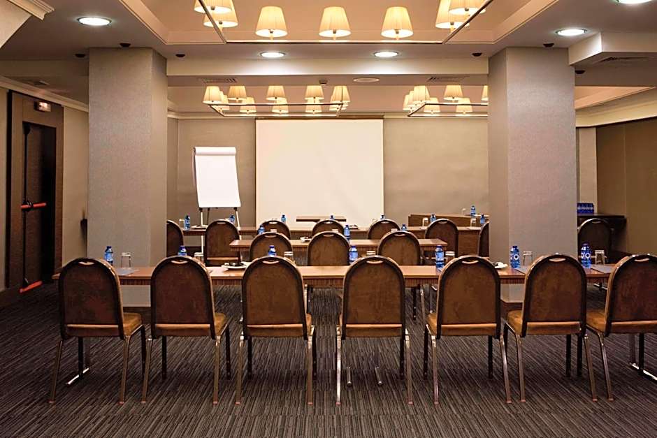 AC Hotel by Marriott Carlton Madrid