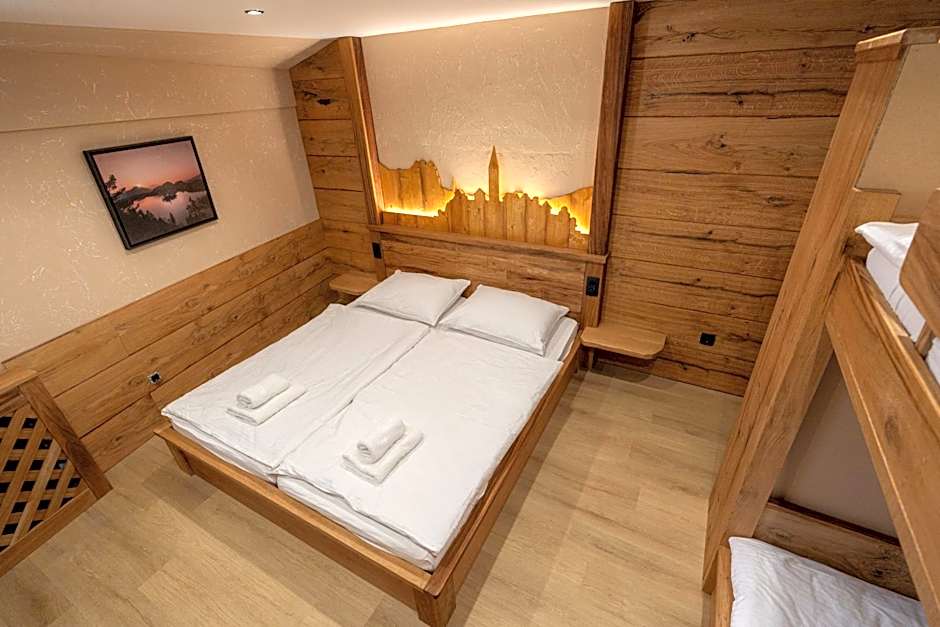 Bed & Breakfast LakeBled House