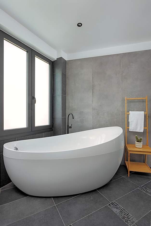 THE URBANIST •inner city residences•