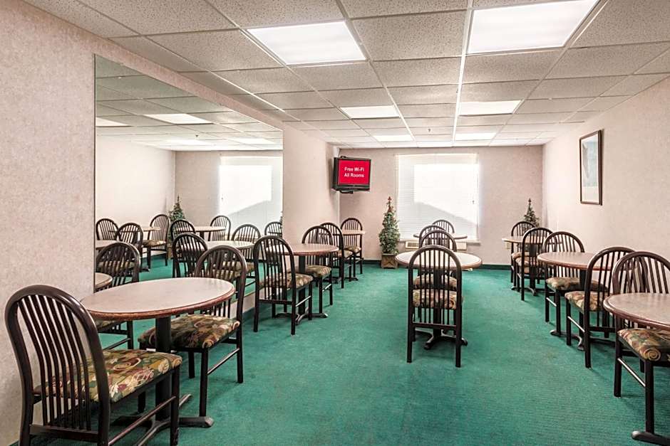 Red Roof Inn Morehead