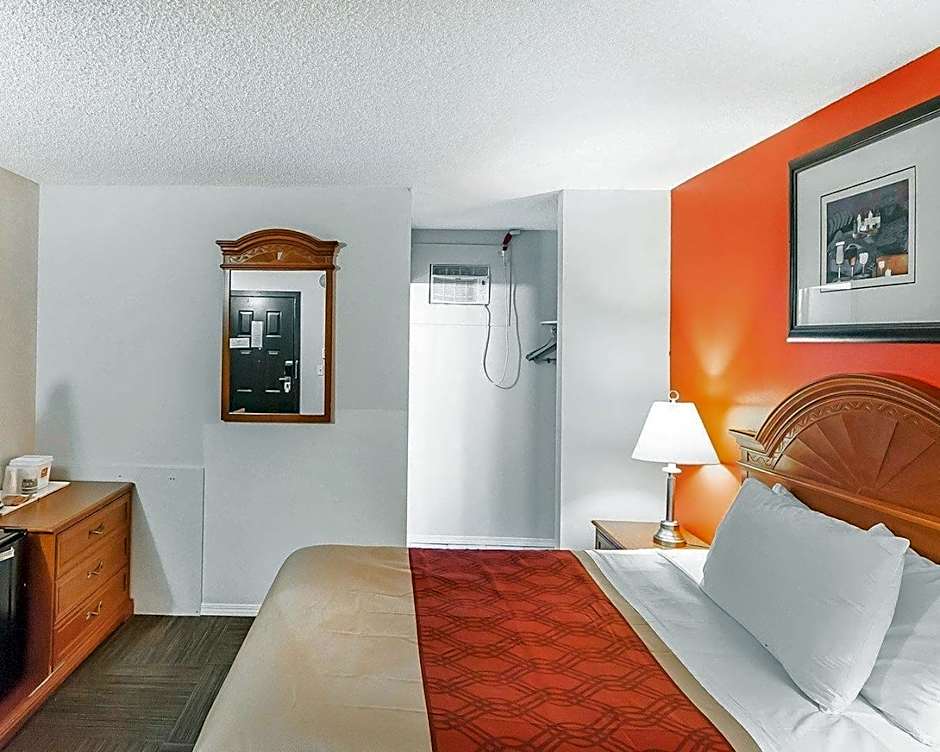 Econo Lodge Inn & Suites Drumheller