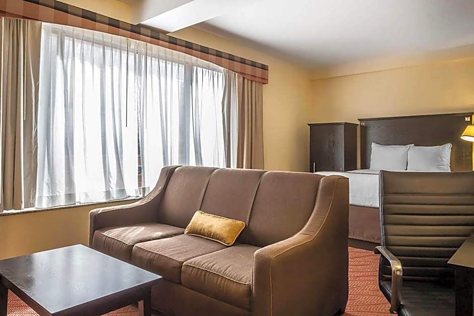 Comfort Inn & Suites LaGuardia Airport