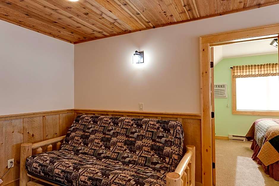 Cobble Mountain Lodge
