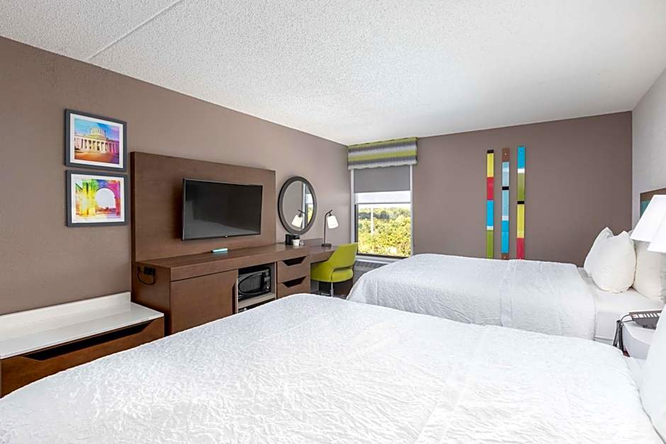 Photo 1 of 6 of 2 Queen Beds
