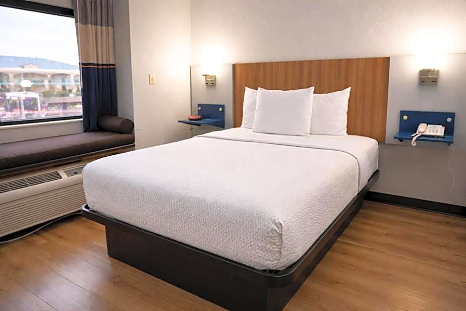 Microtel Inn & Suites by Wyndham Murfreesboro