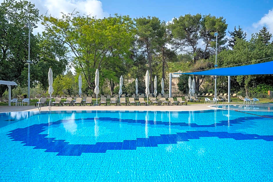 Hacienda Forest View Hotel