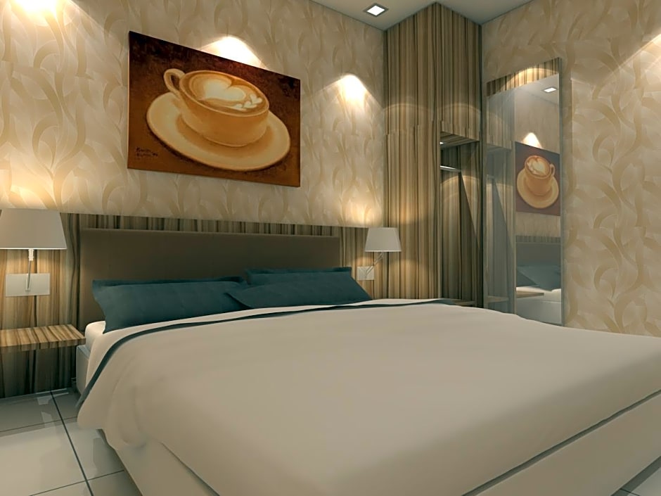 Cappuccino Hotel @ Mount Austin