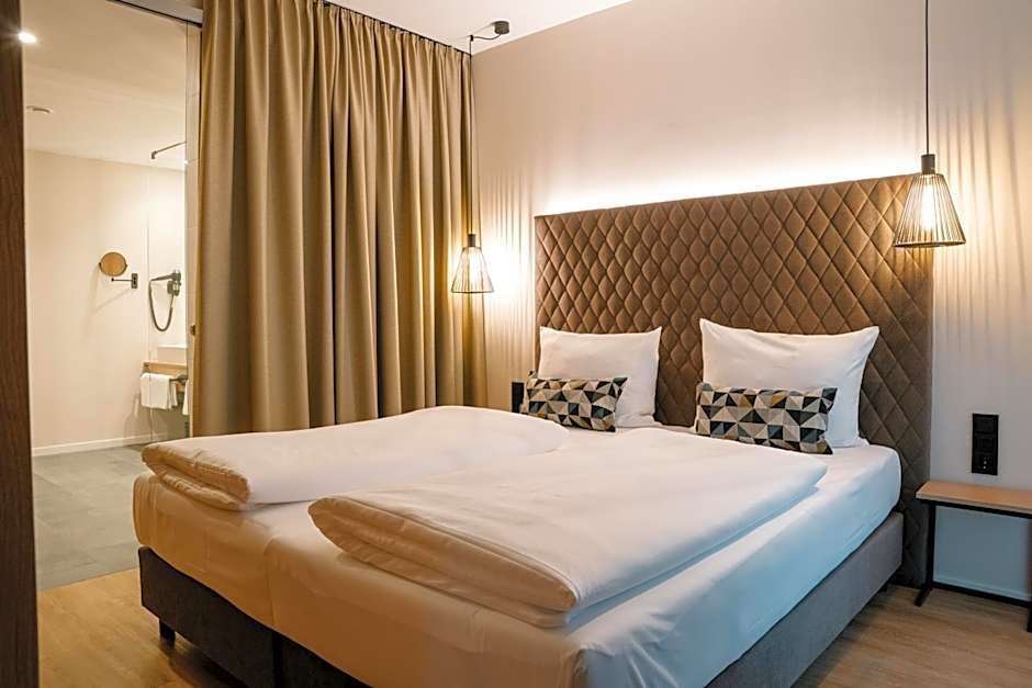 LOOM Hotel & Skybar