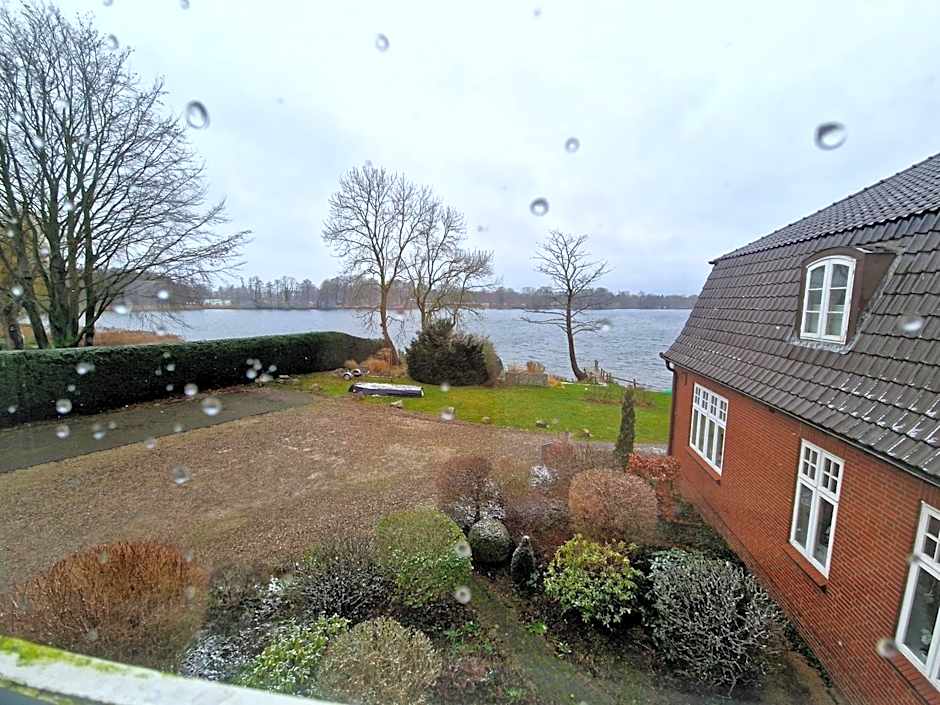 Hotel Fährhaus Niederkleveez