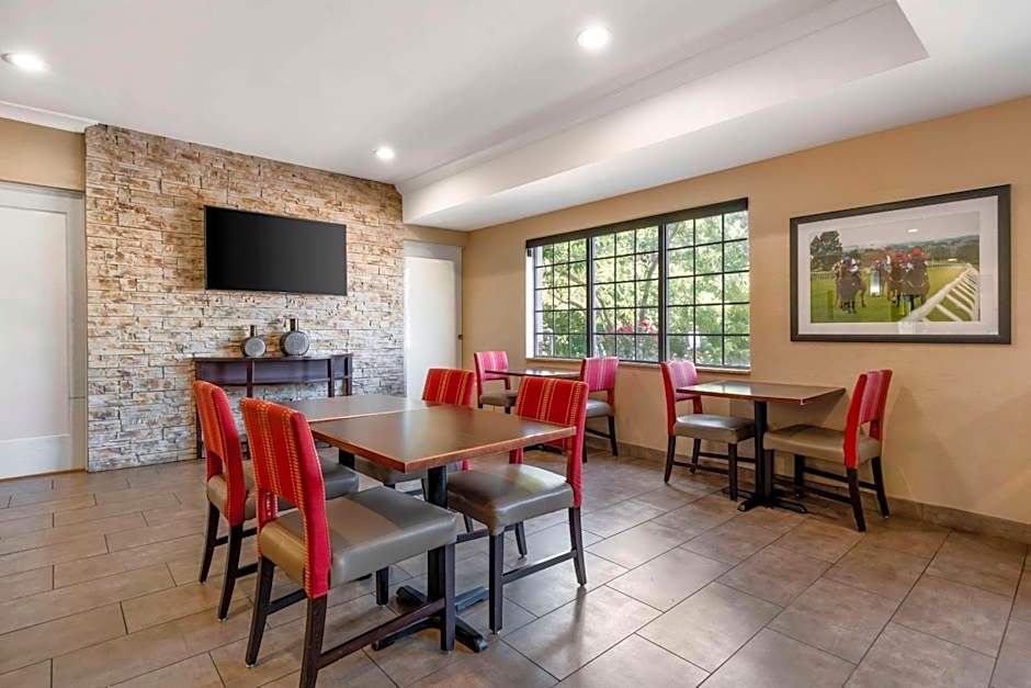 Comfort Suites Elizabethtown