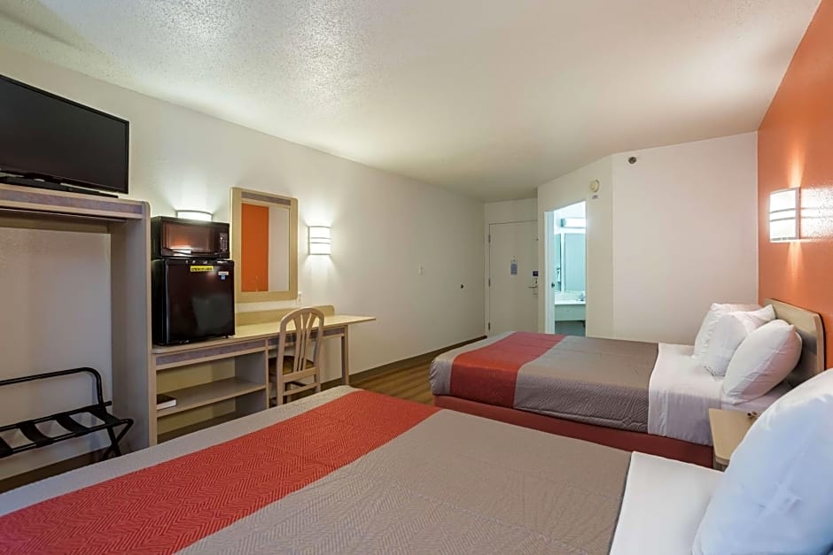 Motel 6-Dale, IN