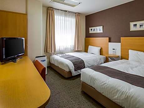 Standard Twin Room - Non-Smoking
