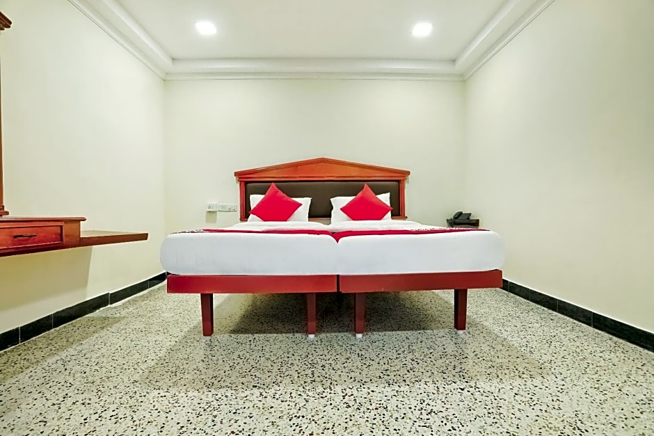 OYO Flagship 30746 Hotel Sakthi Park