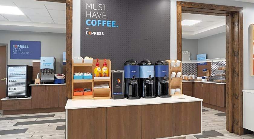 Holiday Inn Express Hotel &amp; Suites Saginaw By IHG