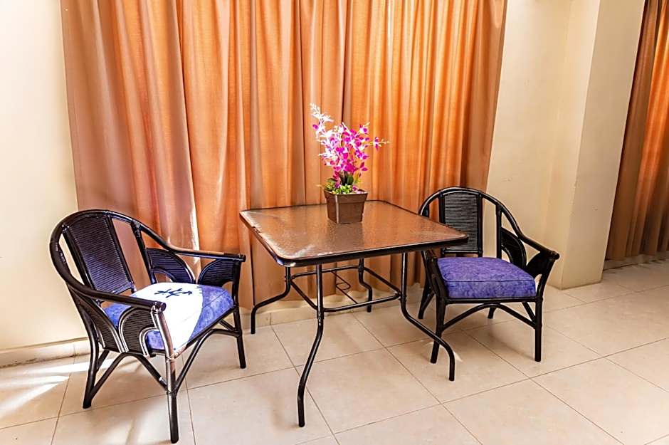 Hotel & Suites Domani