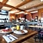 Clover Island Inn