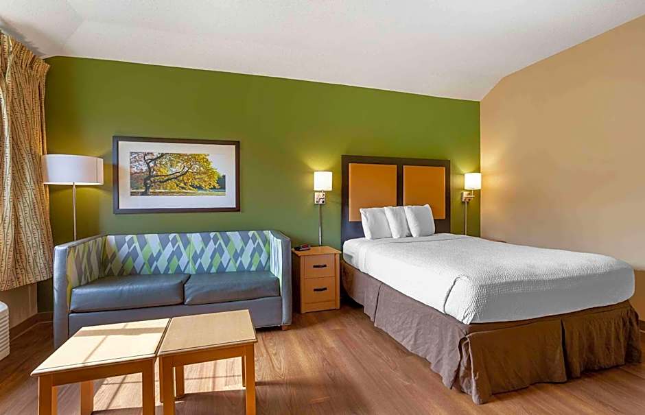 Extended Stay America Select Suites - Providence - Airport