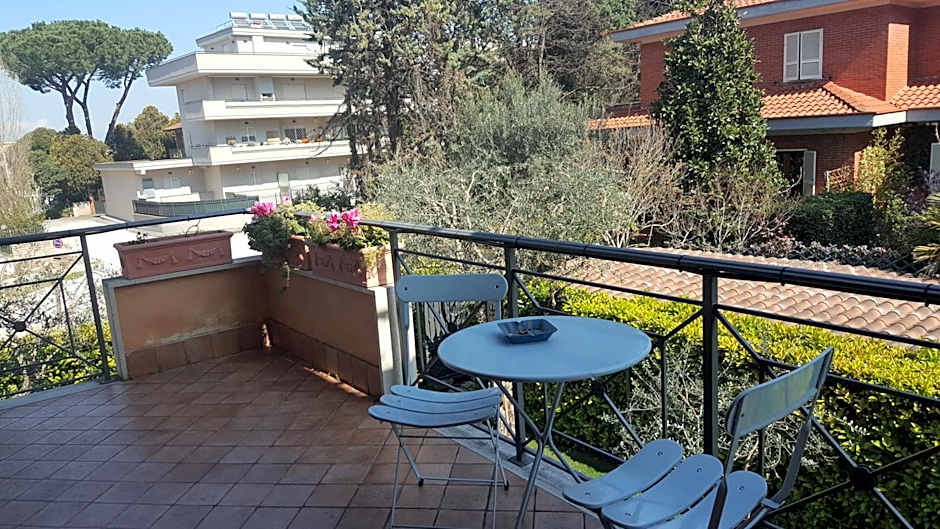 Aurelia Garden Gold B&B