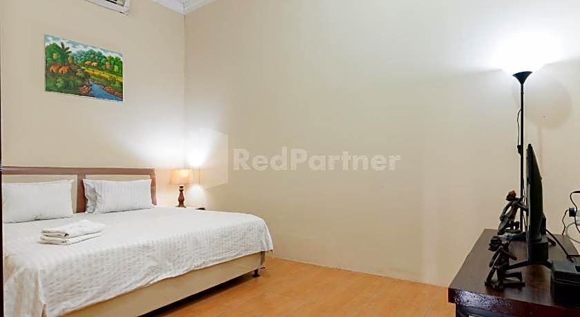 SR Residence near Mall Ciputra Cibubur Mitra RedDoorz