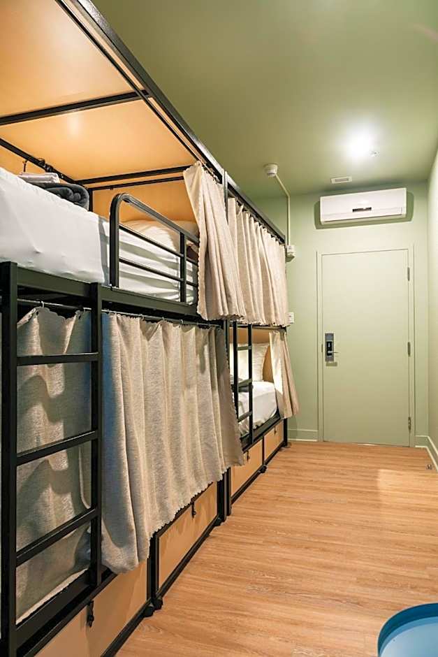 Auberge Jeunesse QBEDS Hostel